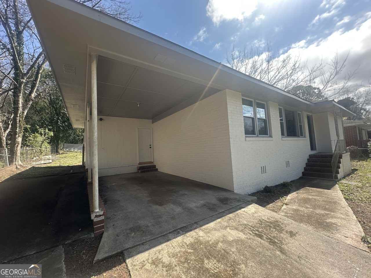 1112 N Beddingfield Dr - Photo 6 of 20