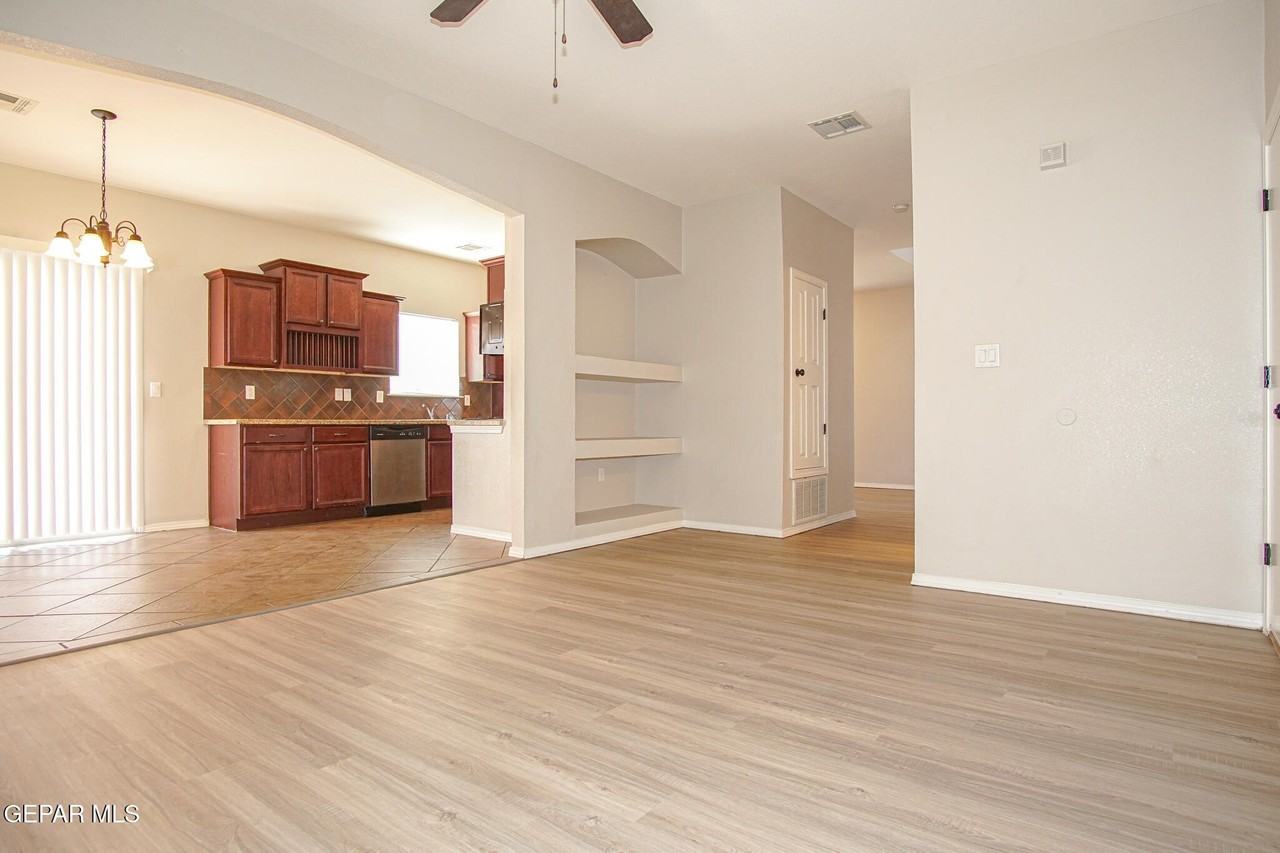 3183 Diego Aidan Dr - Photo 6 of 29