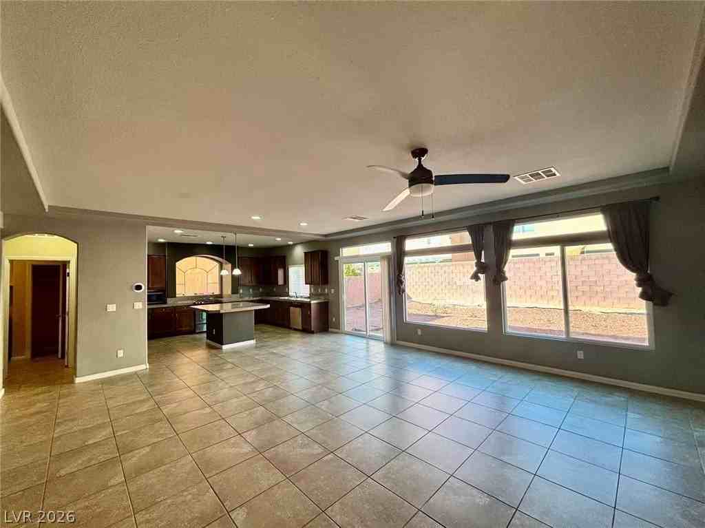 6330 Tomahawk Mill Ct - Photo 5 of 24