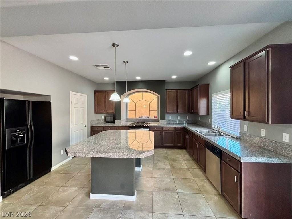 6330 Tomahawk Mill Ct - Photo 7 of 24