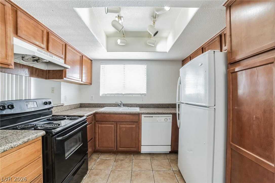 7200 Pirates Cove Rd #1049 - Photo 2 of 12