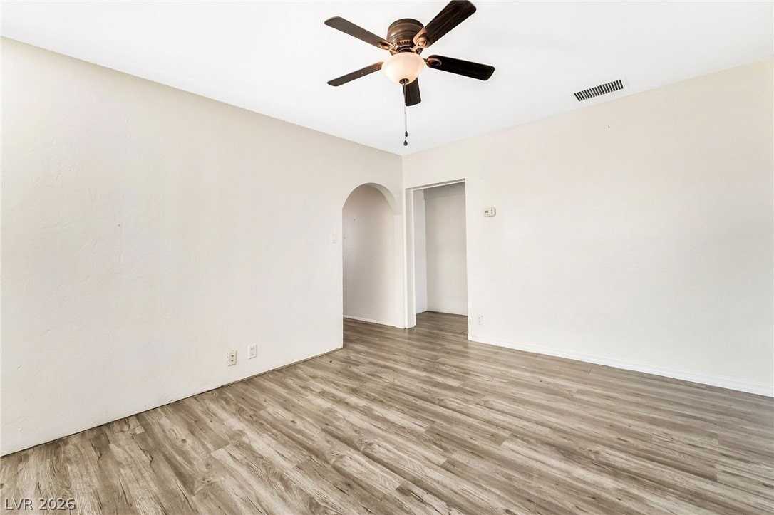 107 Joshua St - Photo 4 of 18