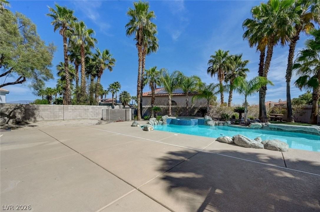 3800 Beacon Point St - Photo 2 of 50