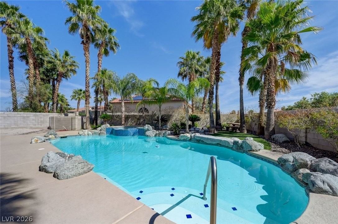 3800 Beacon Point St - Photo 6 of 50