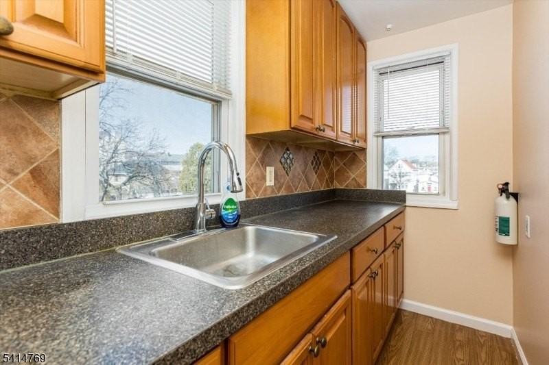 182 Pierre Ave - Photo 7 of 15