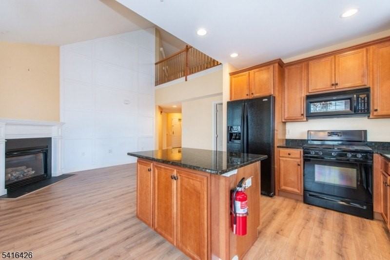 1408 Wharton Ct - Photo 7 of 25