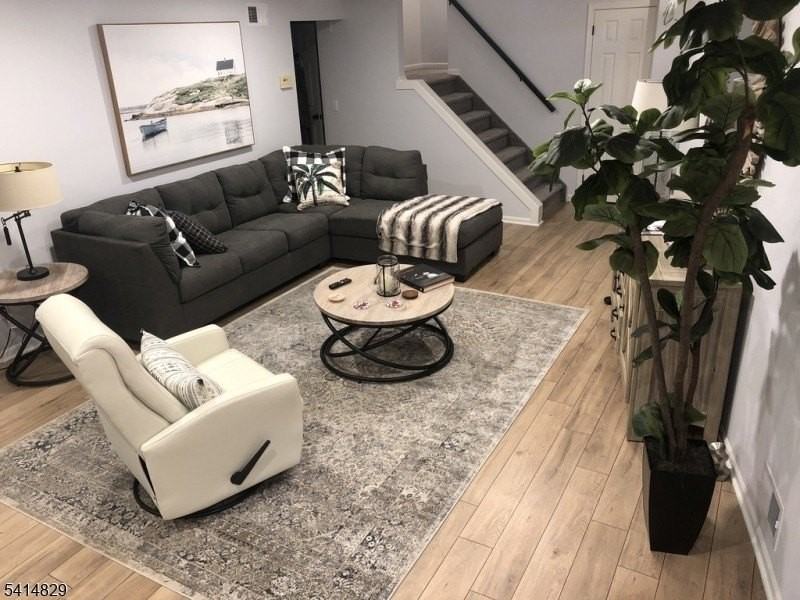 173 Riveredge Dr - Photo 2 of 11