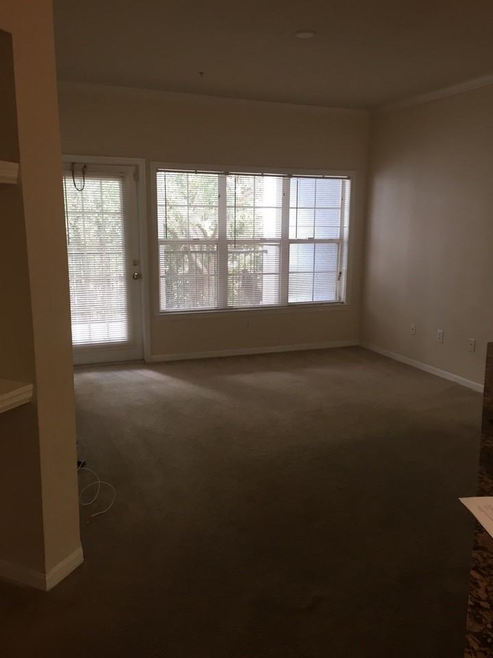 3561 Conroy Rd - Photo 4 of 9