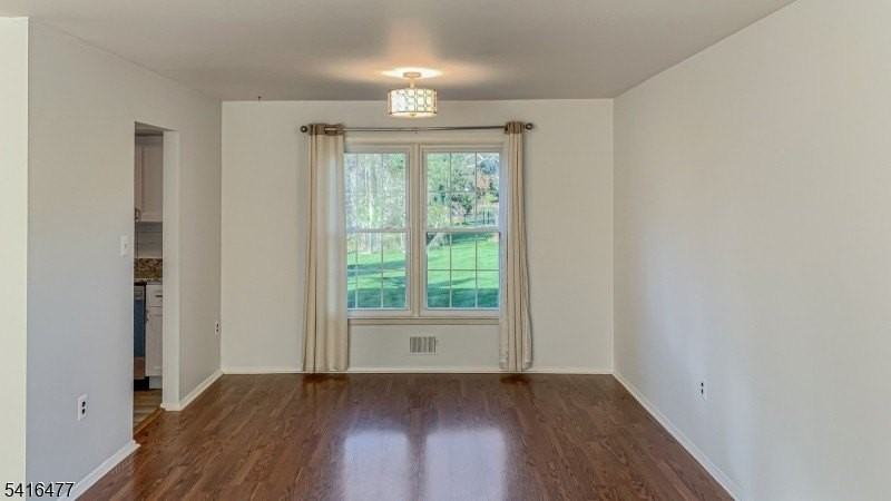 247 Fairfield Ln - Photo 5 of 17