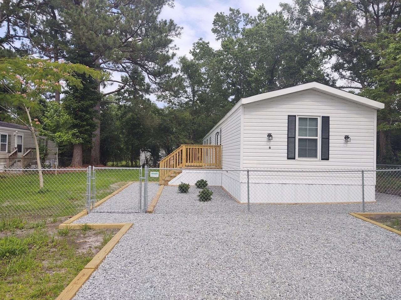 6 Elcona St - Photo 2 of 24