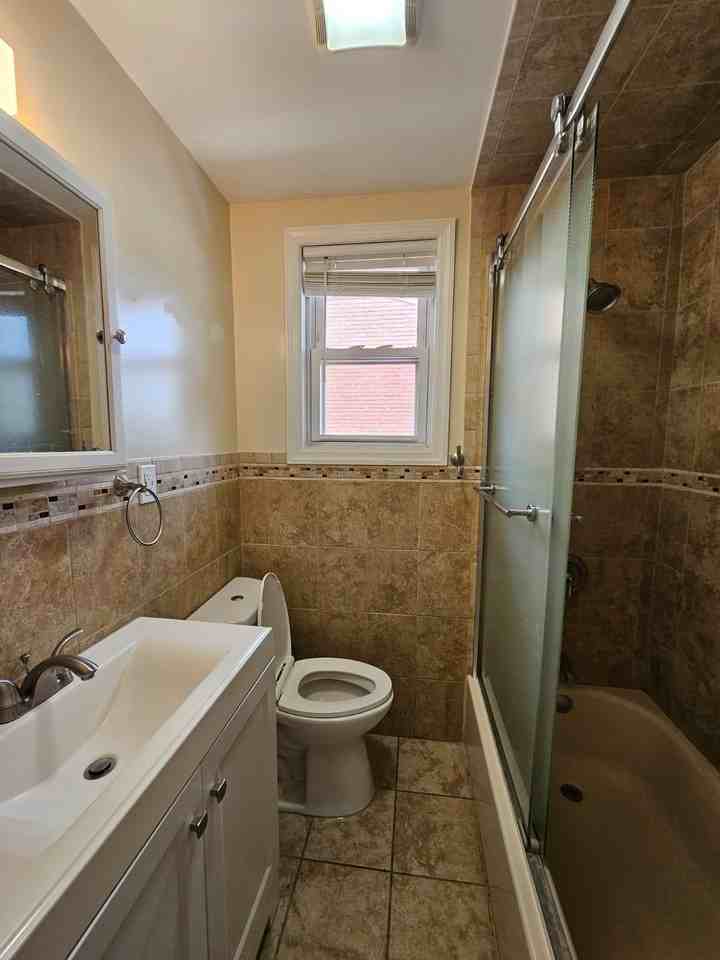 240 Copeland Ave #2 - Photo 6 of 12