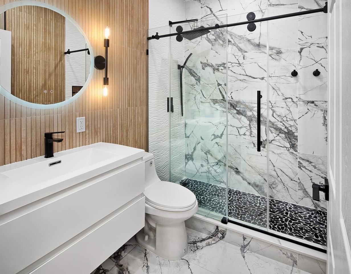 395 Kingston Ct - Photo 5 of 24