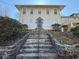 featured image of 164 W End Blvd