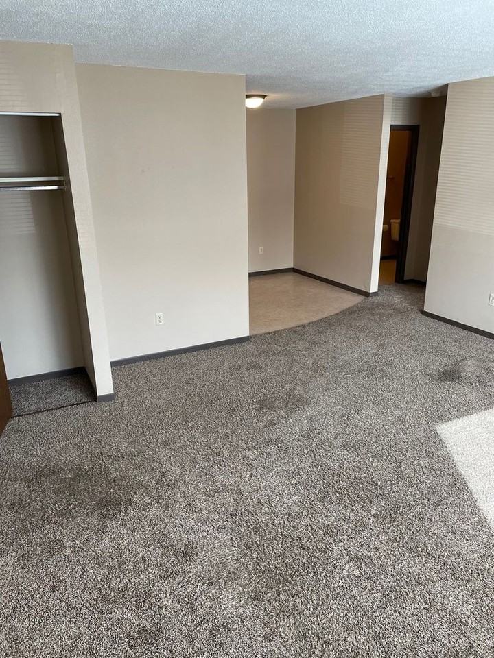 Country Crossing - Photo 3 of 12