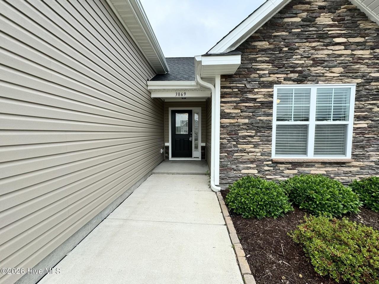 3869 Stone Harbor Pl - Photo 2 of 24