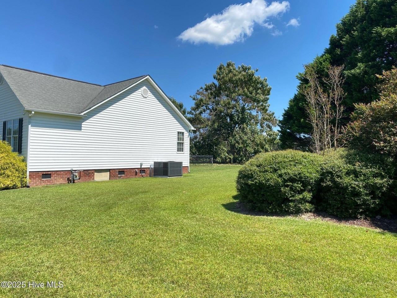 1149 Stone Creek Dr - Photo 4 of 23