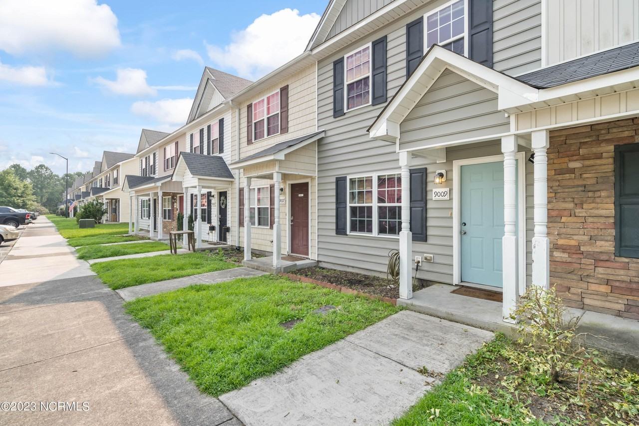 9009 Banister Loop - Photo 2 of 26