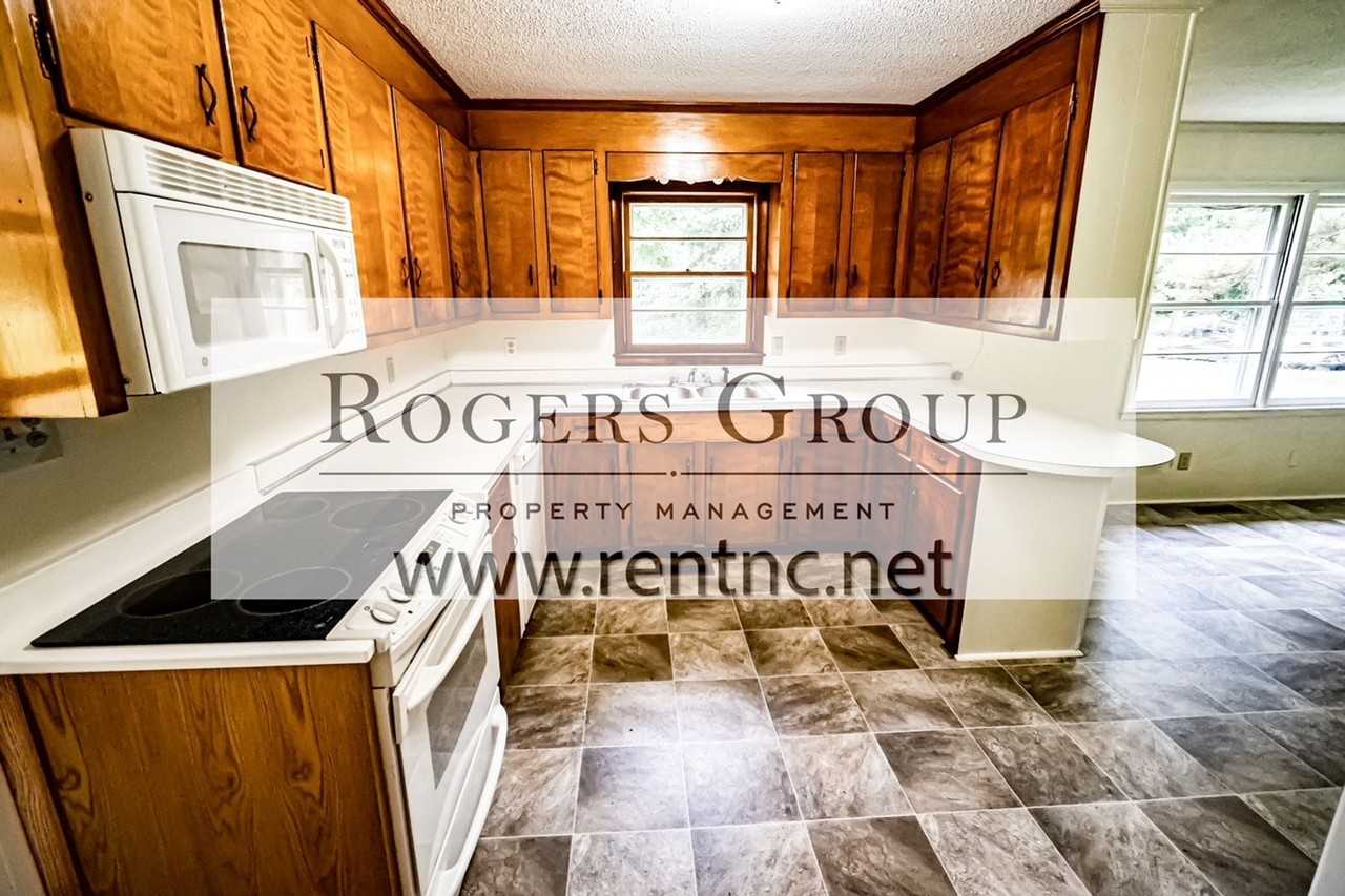 1690 Bearpond Rd - Photo 2 of 8