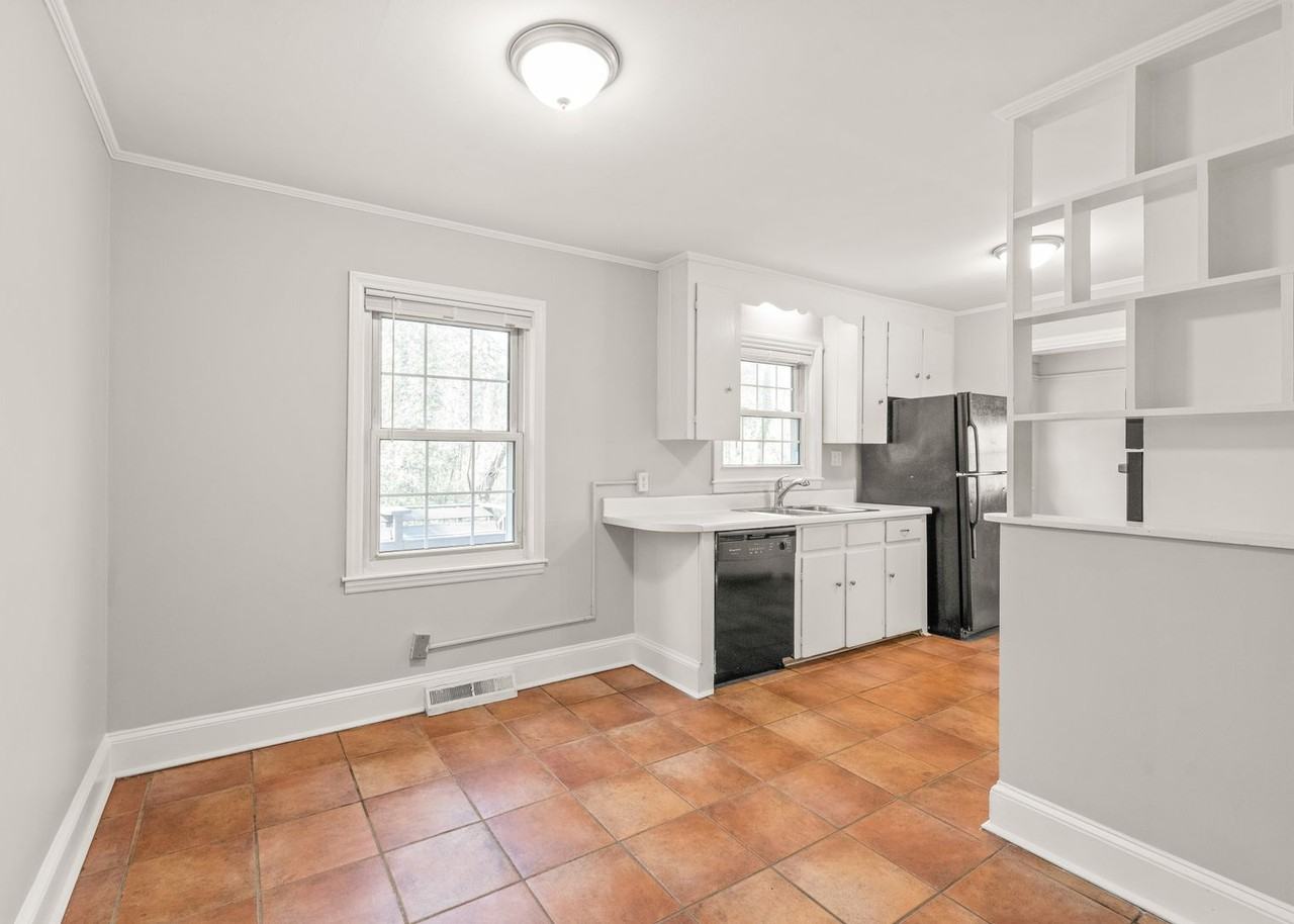 4914 Kistler Ave - Photo 7 of 29