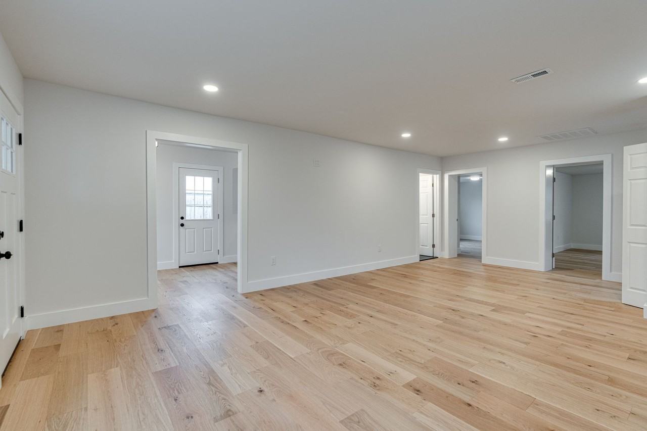 1706 Prigmore Rd - Photo 7 of 25