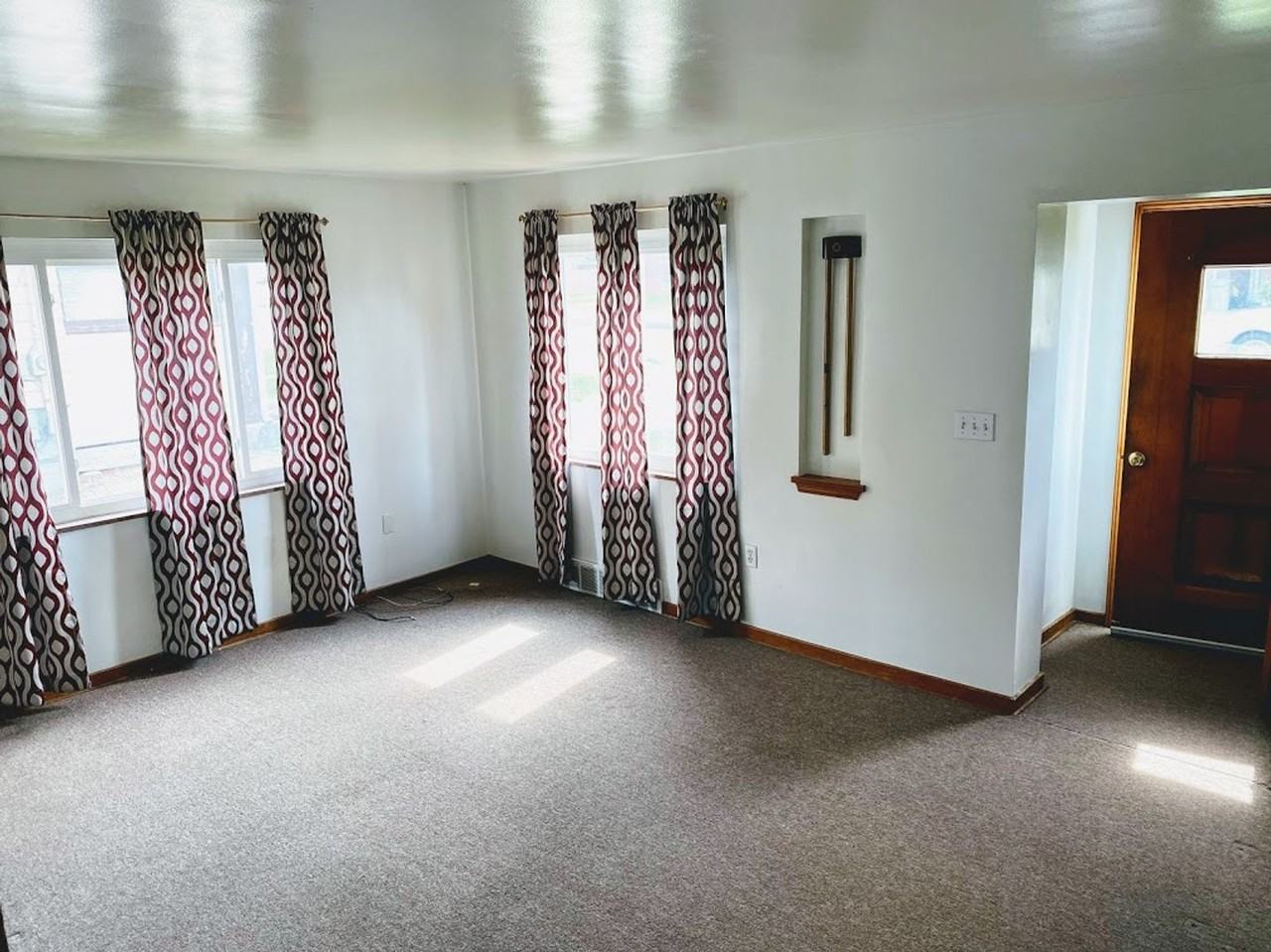 516 Mount Royal Blvd - Photo 3 of 20