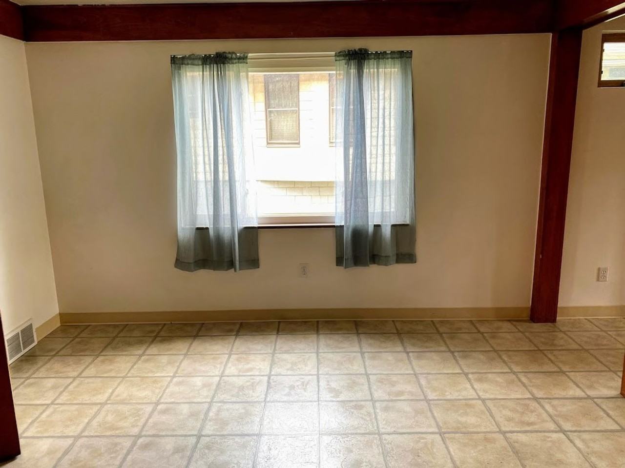 516 Mount Royal Blvd - Photo 6 of 20