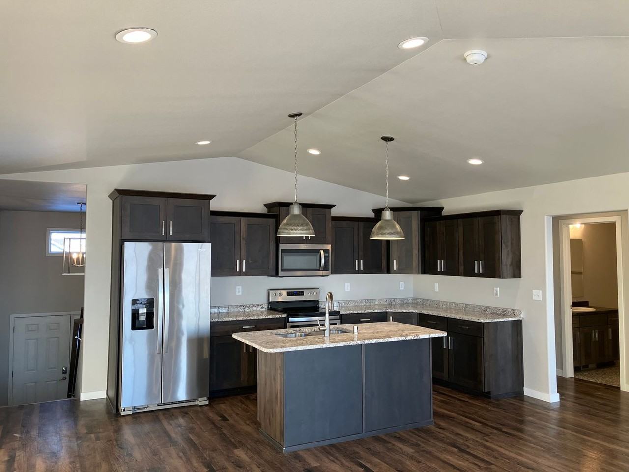 1209 46th Ave S - Photo 5 of 29