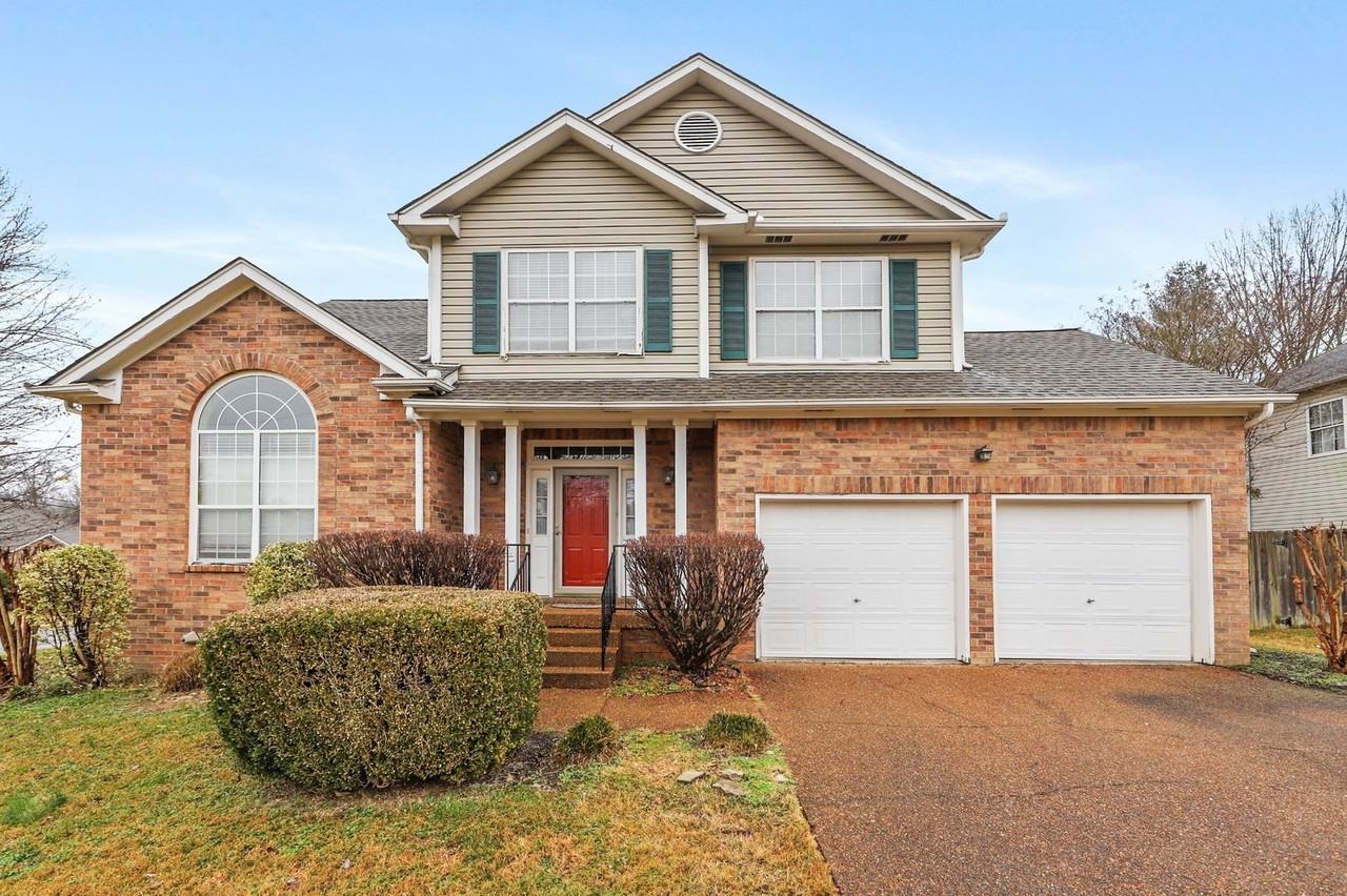 2301 Brookstone Ct - Photo 2 of 16