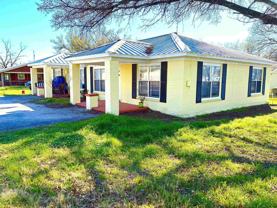 800 S Vandeveer St - Photo 1 of 1