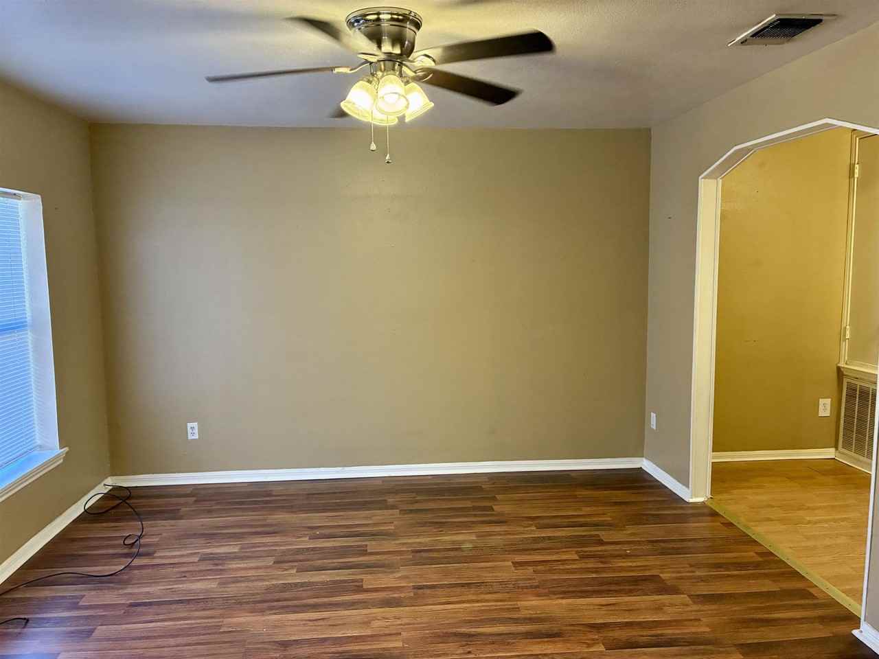 800 S Vandeveer St - Photo 6 of 27