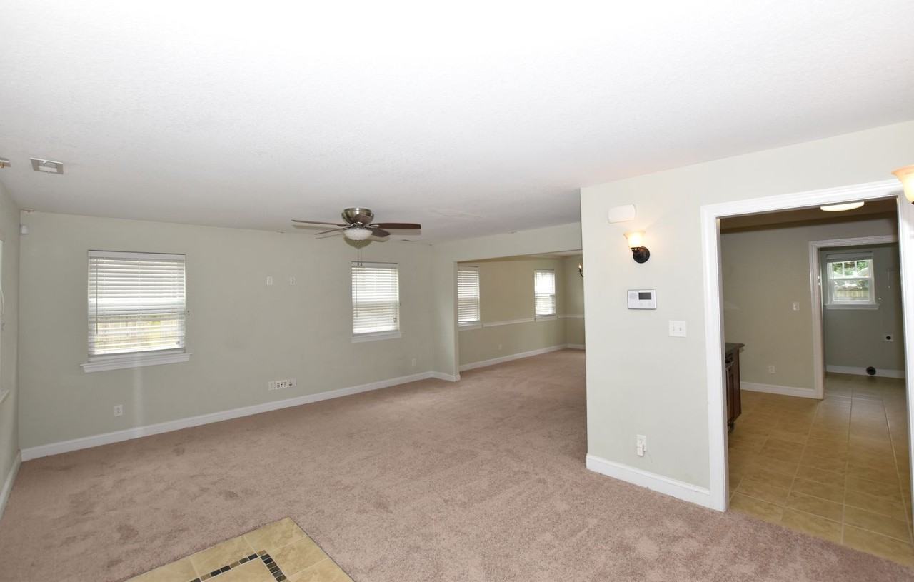 4923 Krick St - Photo 5 of 50