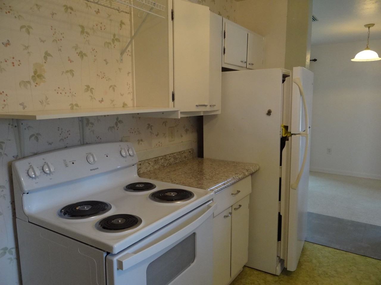 21946 Cellini Ave - Photo 7 of 13