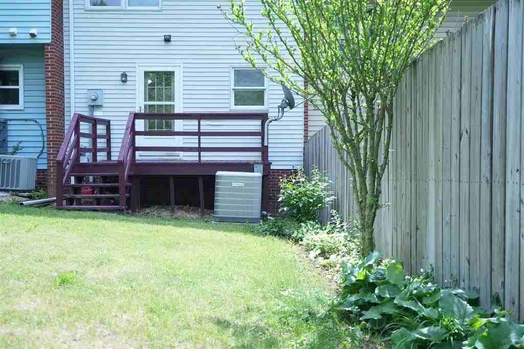 832 Vine St - Photo 6 of 38