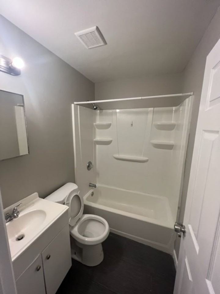 2011 E Birch St - Photo 3 of 9