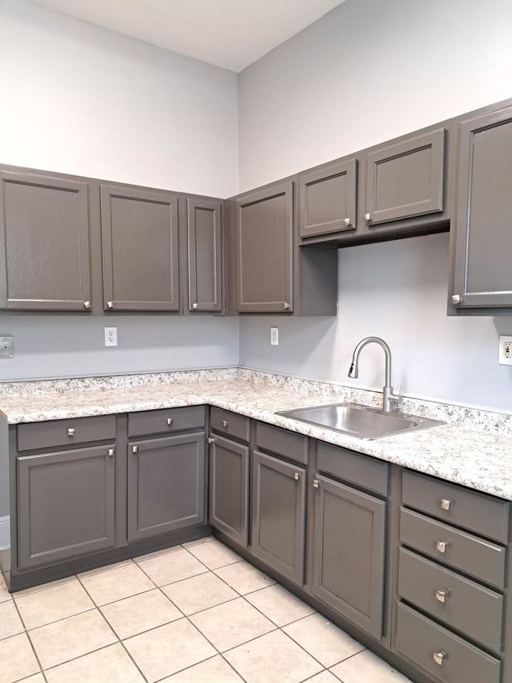 4220 Eagle St - Photo 3 of 14