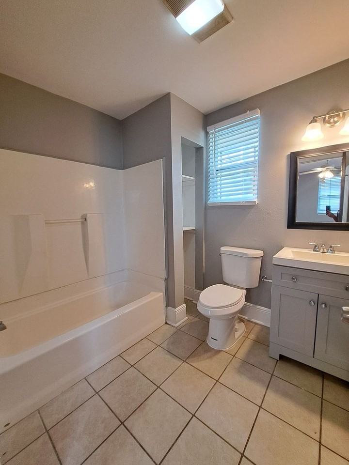 4220 Eagle St - Photo 5 of 14