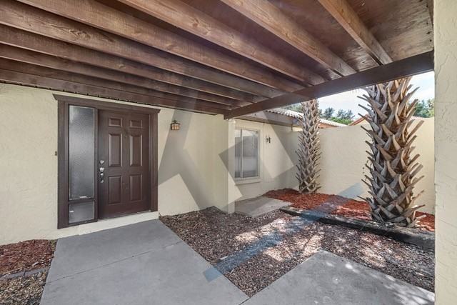 2233 Greenview Cir - Photo 3 of 20