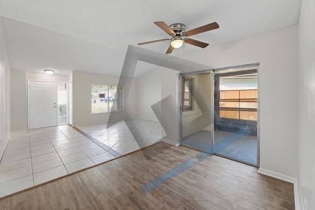 2233 Greenview Cir - Photo 6 of 20