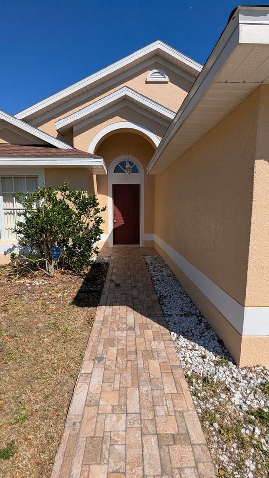 689 Cornwallis Dr - Photo 2 of 25