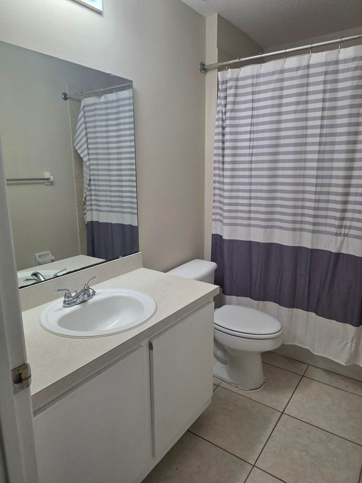 689 Cornwallis Dr - Photo 3 of 25