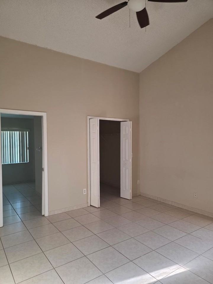 689 Cornwallis Dr - Photo 6 of 25