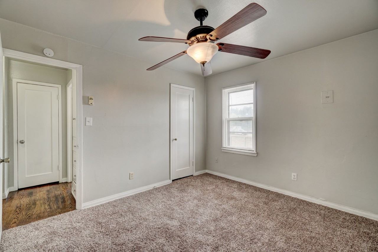 534 Monroney Dr - Photo 7 of 32