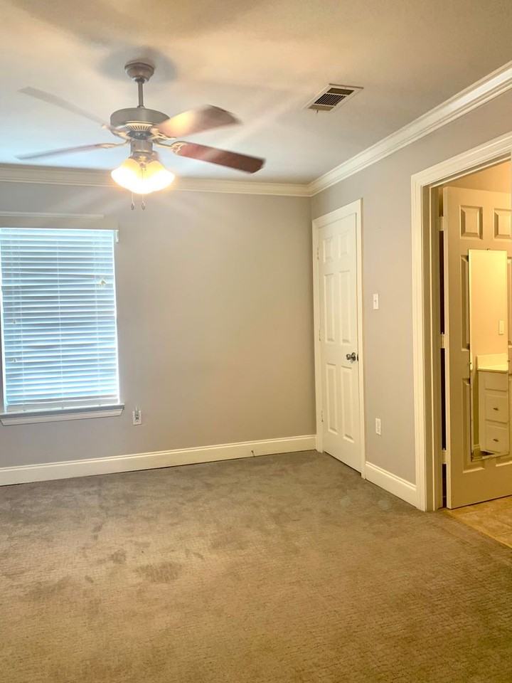 151 Aspen Sq - Photo 7 of 24