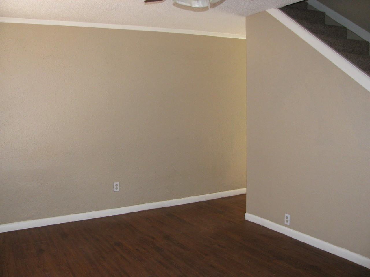 2704 Avenue V - Photo 2 of 8