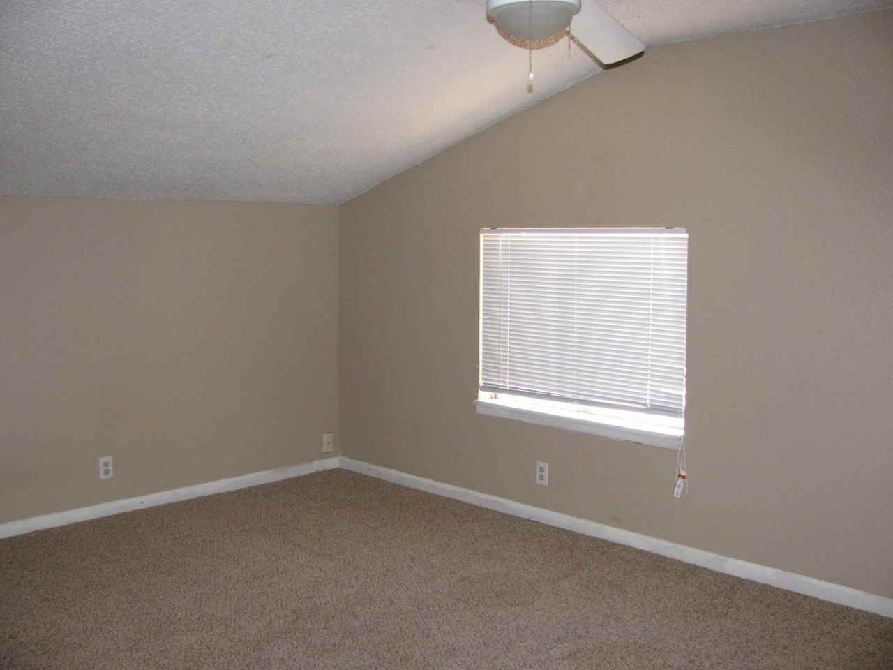 2704 Avenue V - Photo 6 of 8