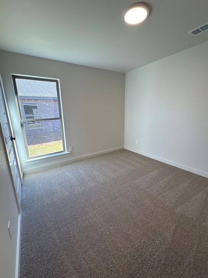 6310 Virginia Ave - Photo 7 of 9