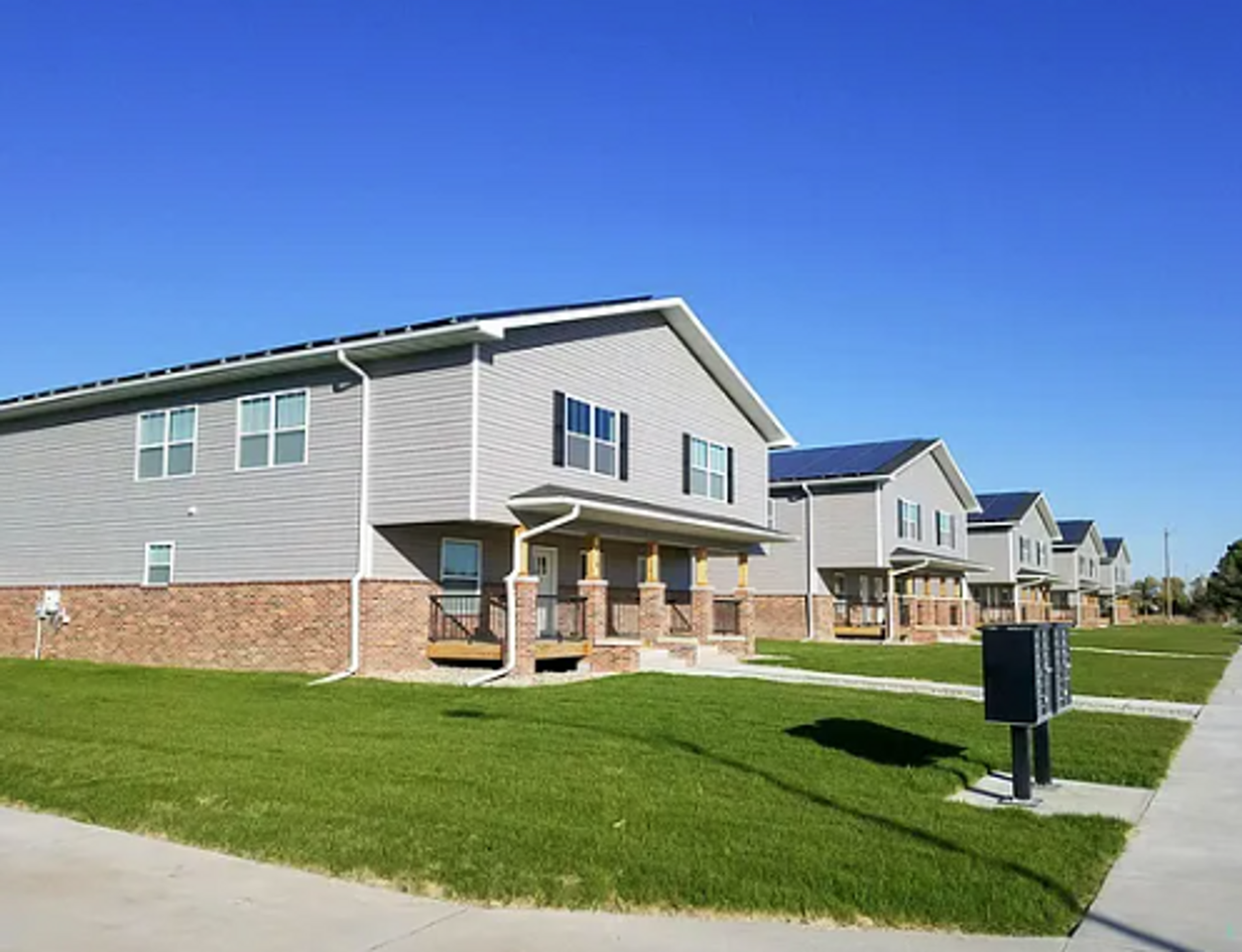 The Row Lexington, LP - Photo 2 of 9