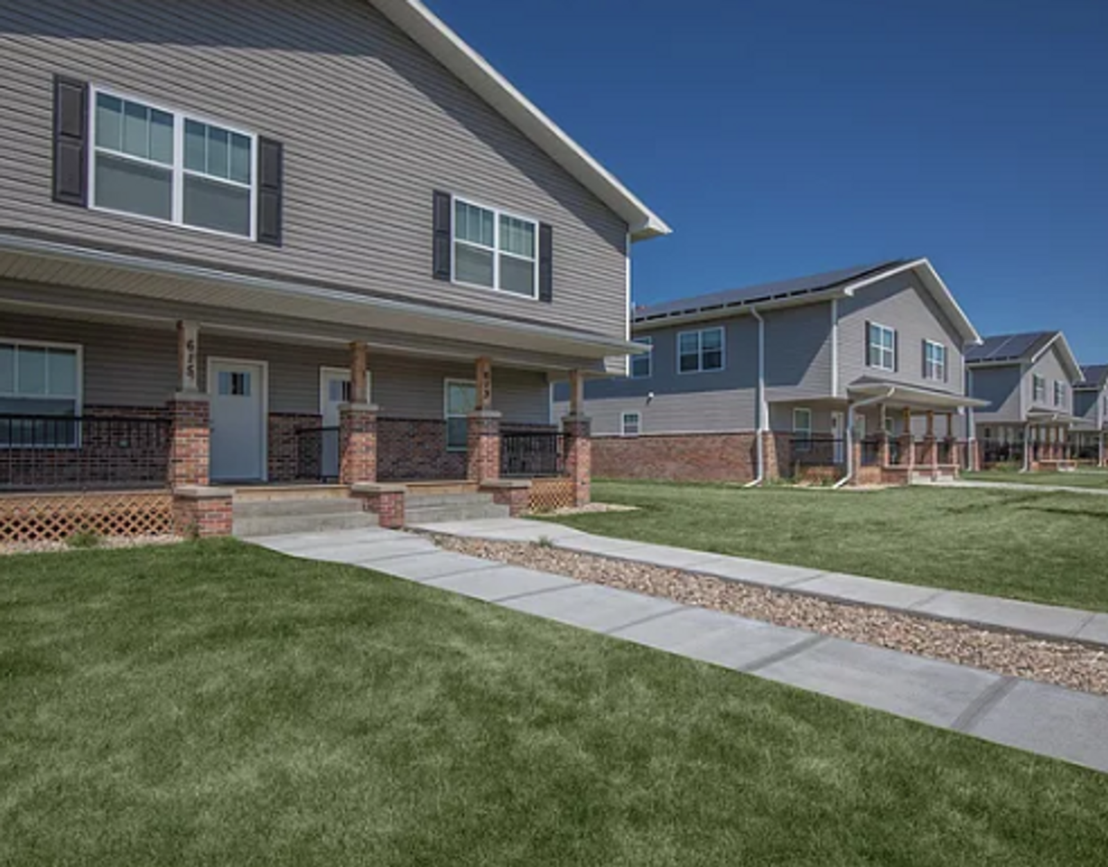 The Row Lexington, LP - Photo 4 of 9