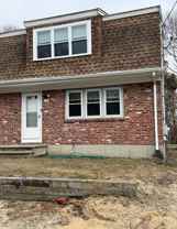 136 W Yarmouth Rd - Photo 1 of 1