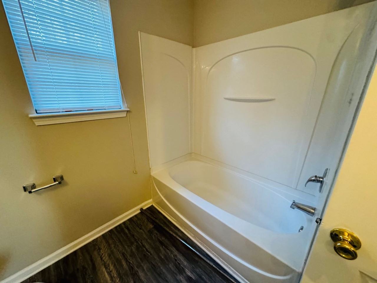 5420 Henderson Oaks Dr - Photo 2 of 18